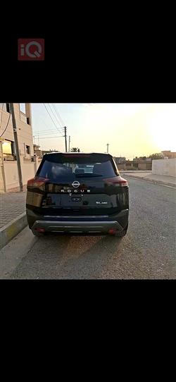 نیسان رۆگ